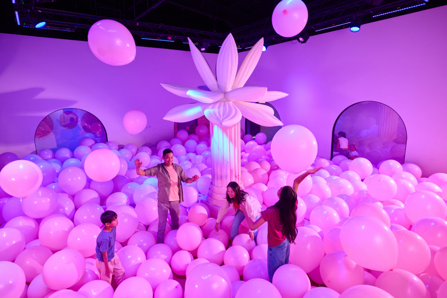 Bubble Ocean room at Bubble Planet Berlin